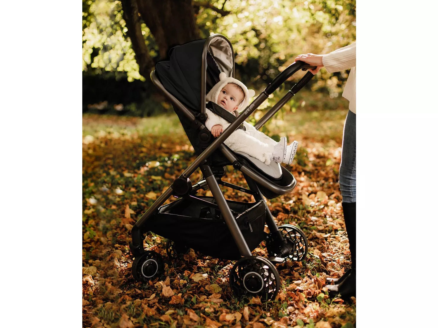 ** CHRISTMAS OFFERS ** Ark 3-in-1 Travel System Black