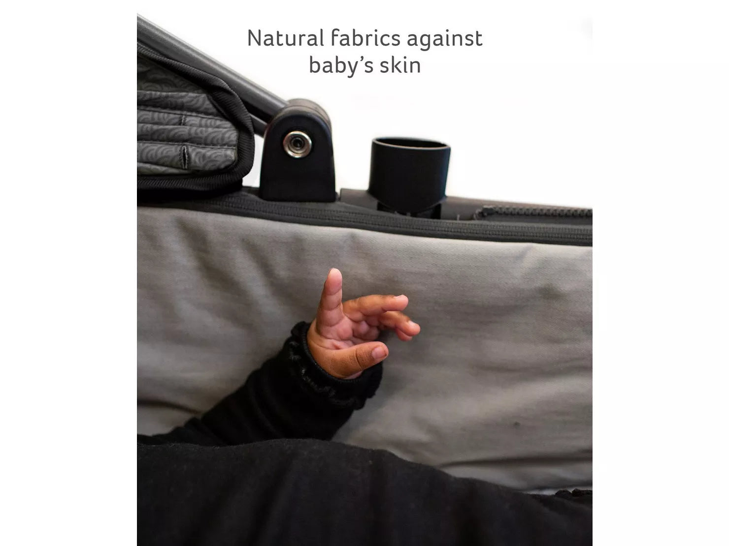 ** CHRISTMAS OFFERS ** Ark 3-in-1 Travel System Black