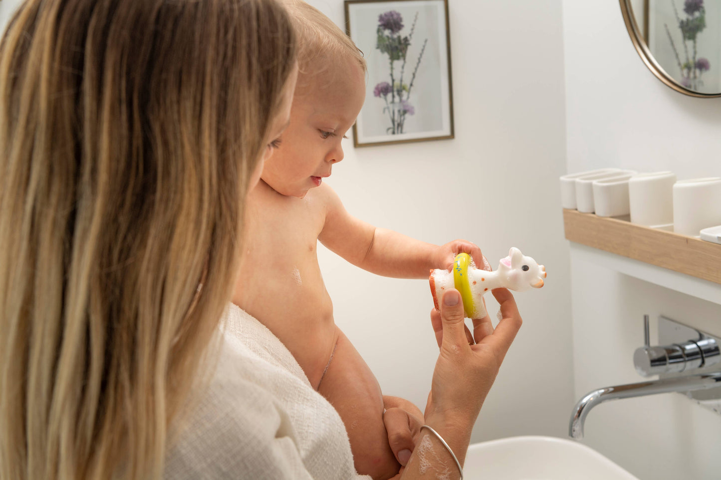 Sophie La Giraffe Bath Toy - Bathtime