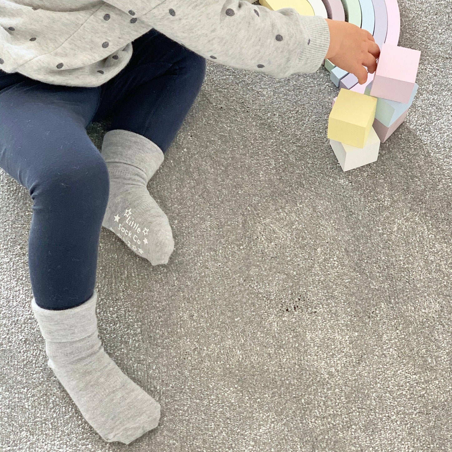 Non-Slip Stay on Baby and Toddler Socks - Grey Sky: 6-12 mths