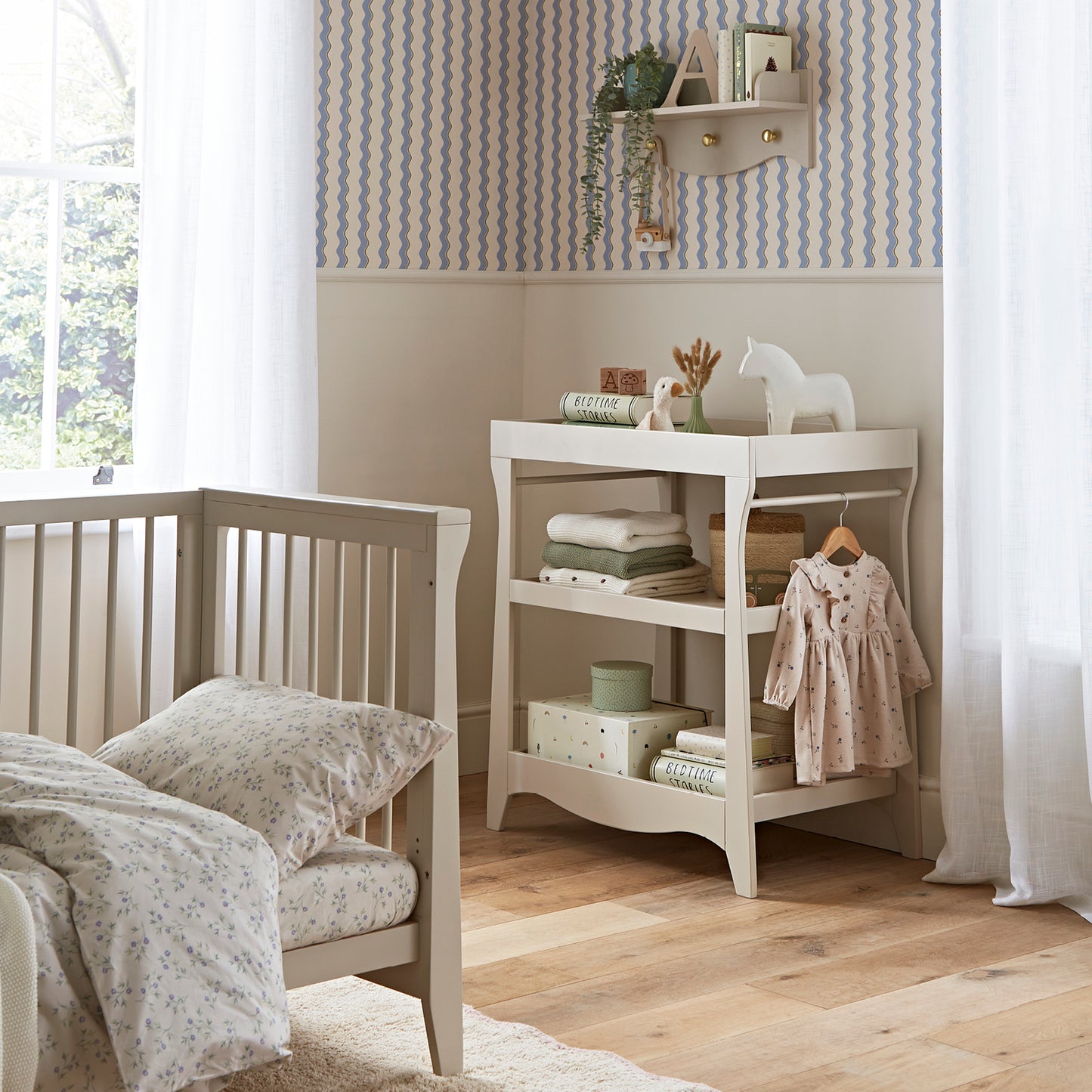 Cuddleco Clara Mini Open Changer- Cashmere