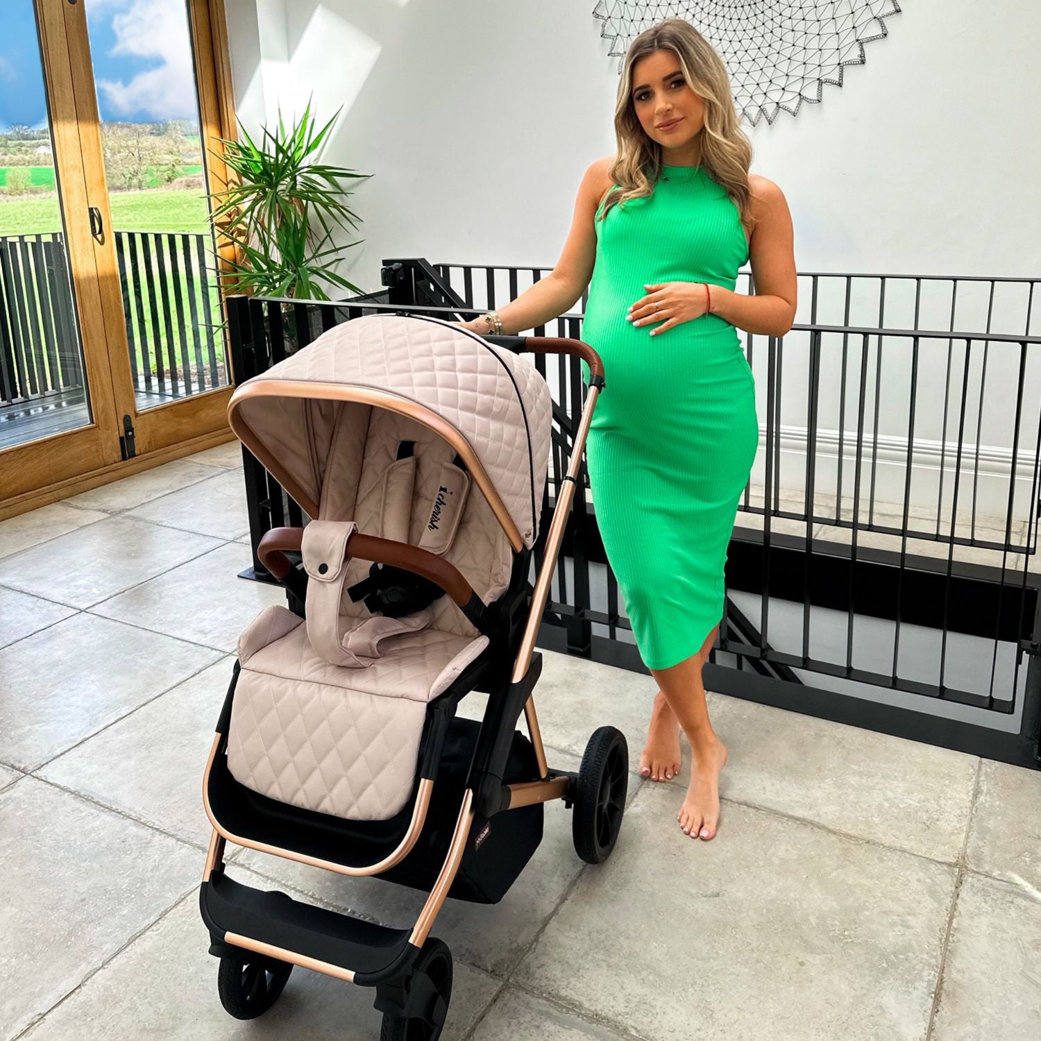 MB500i Dani Dyer Rose Gold Stone iSize Travel System