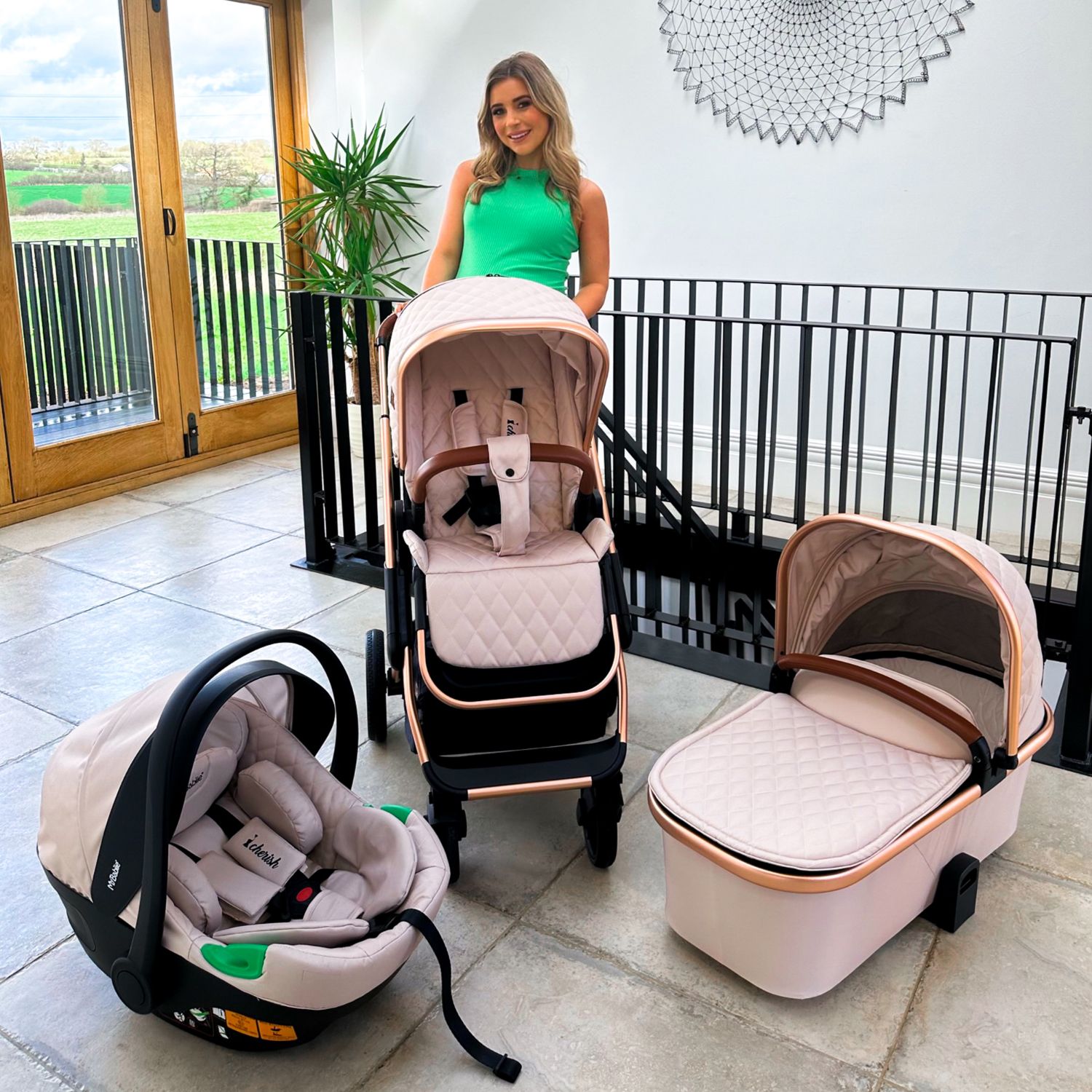MB500i Dani Dyer Rose Gold Stone iSize Travel System