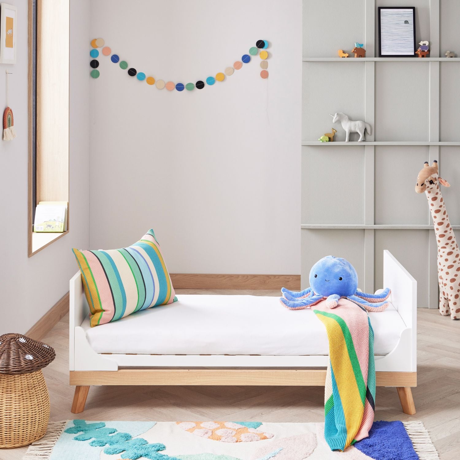 Mona Cot Bed
