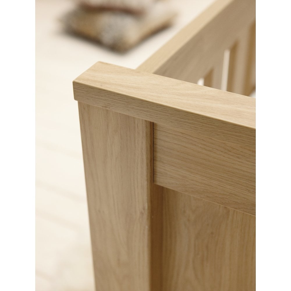 Baby Style - Oak Bordeaux Cot bed