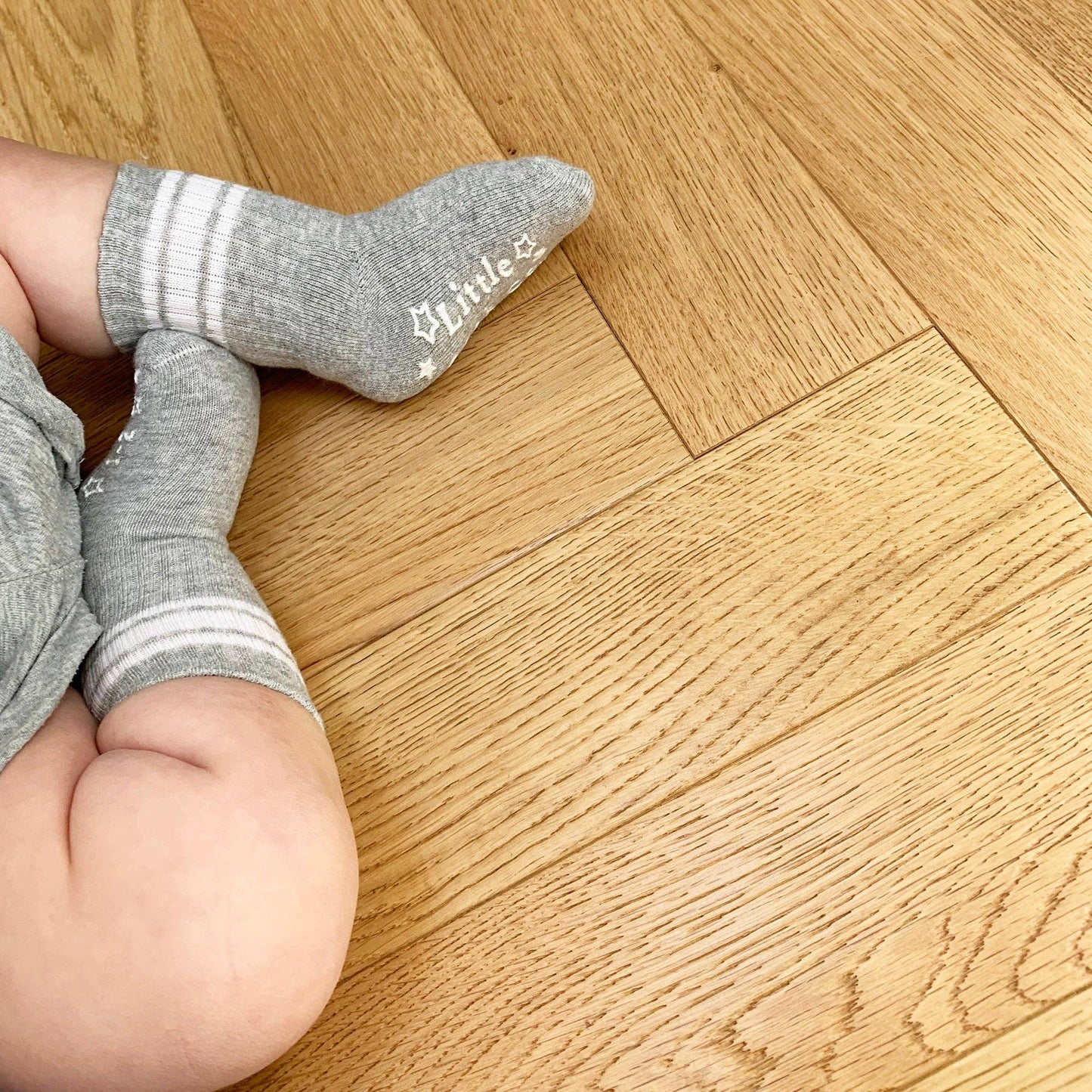Sporty Non-Slip Stay-on Organic Quarter Crew Socks - Grey Single: 6-12 months
