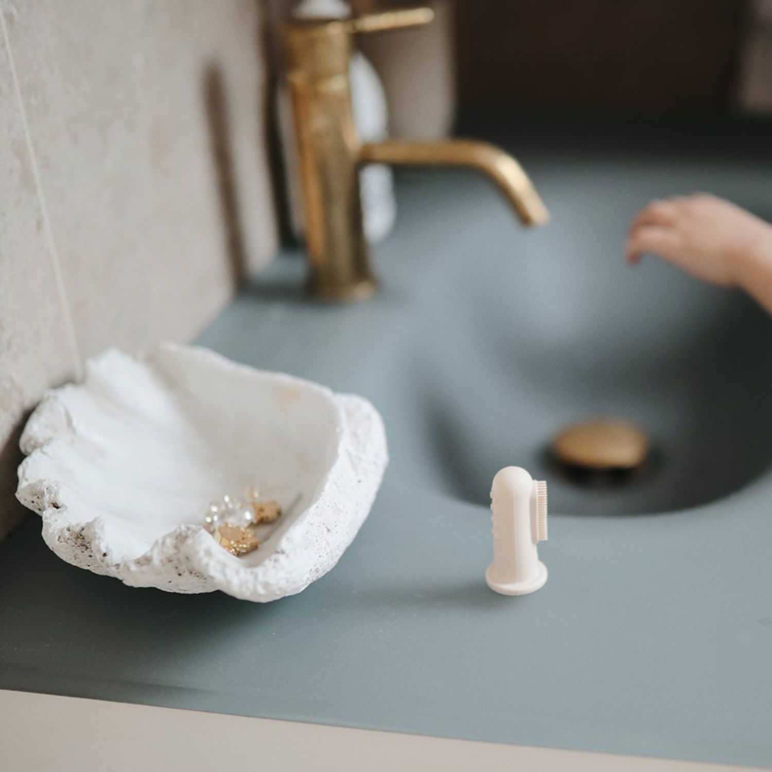 Mushie Finger Toothbrush Soft- Lilac,ivory
