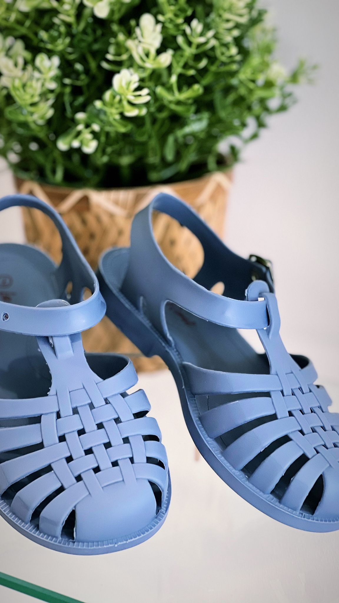La Romi Jelly Sandals