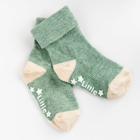 Non-Slip Stay On Socks in Forest Green with Oatmeal: 0-6 months