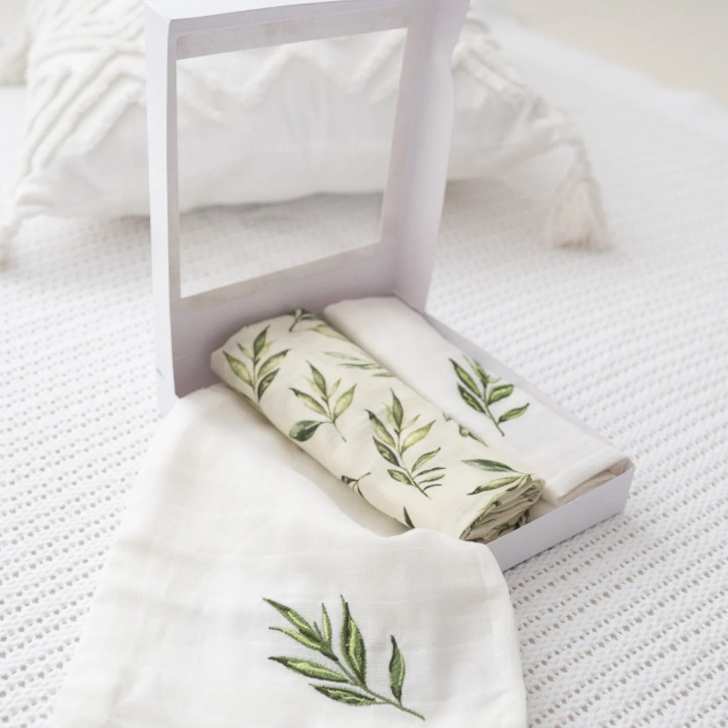 The Gilded Bird Muslin Swaddle (Set Of 3)- Linen Leaves