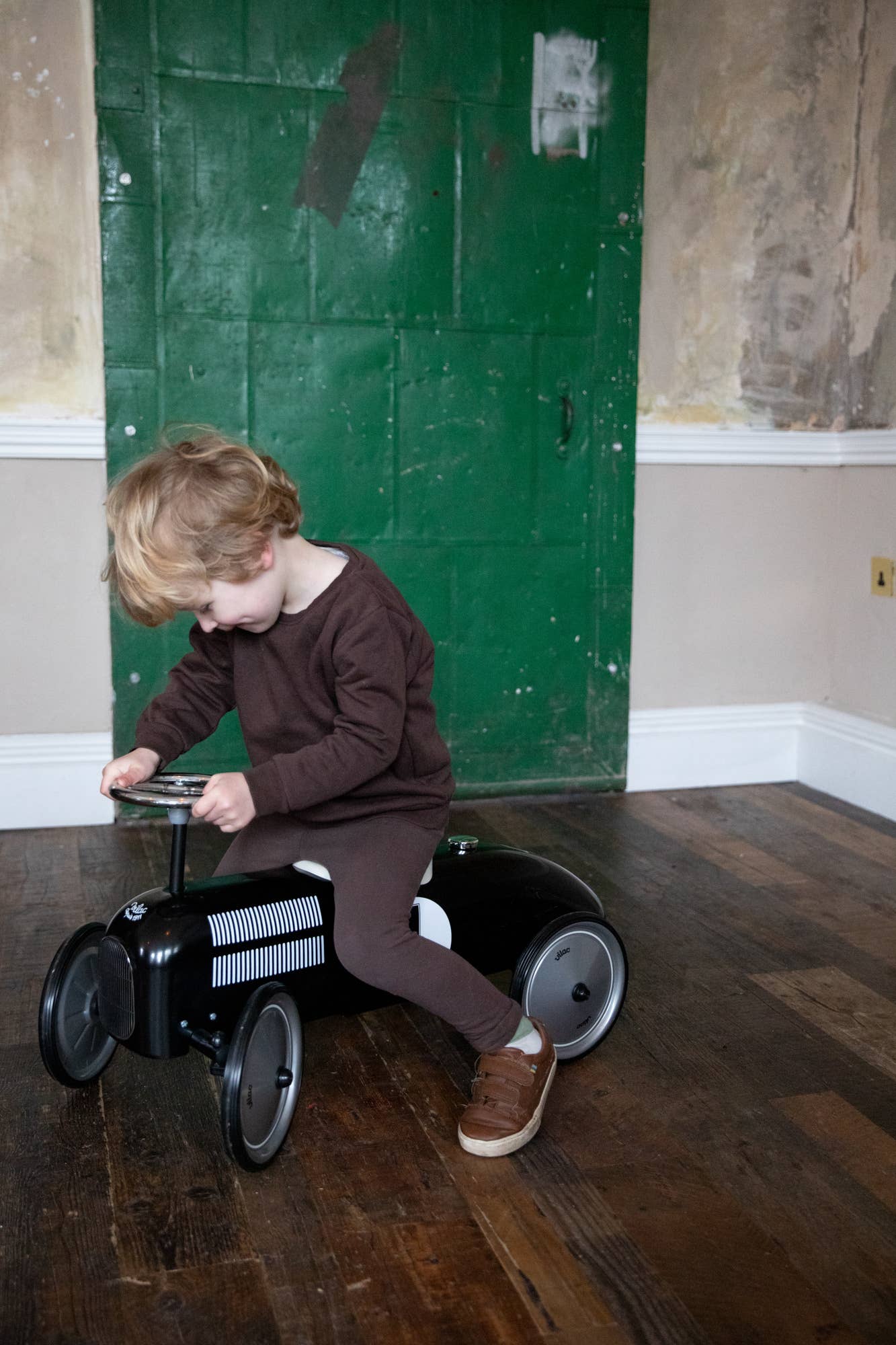 Vilac - Black Metal Car