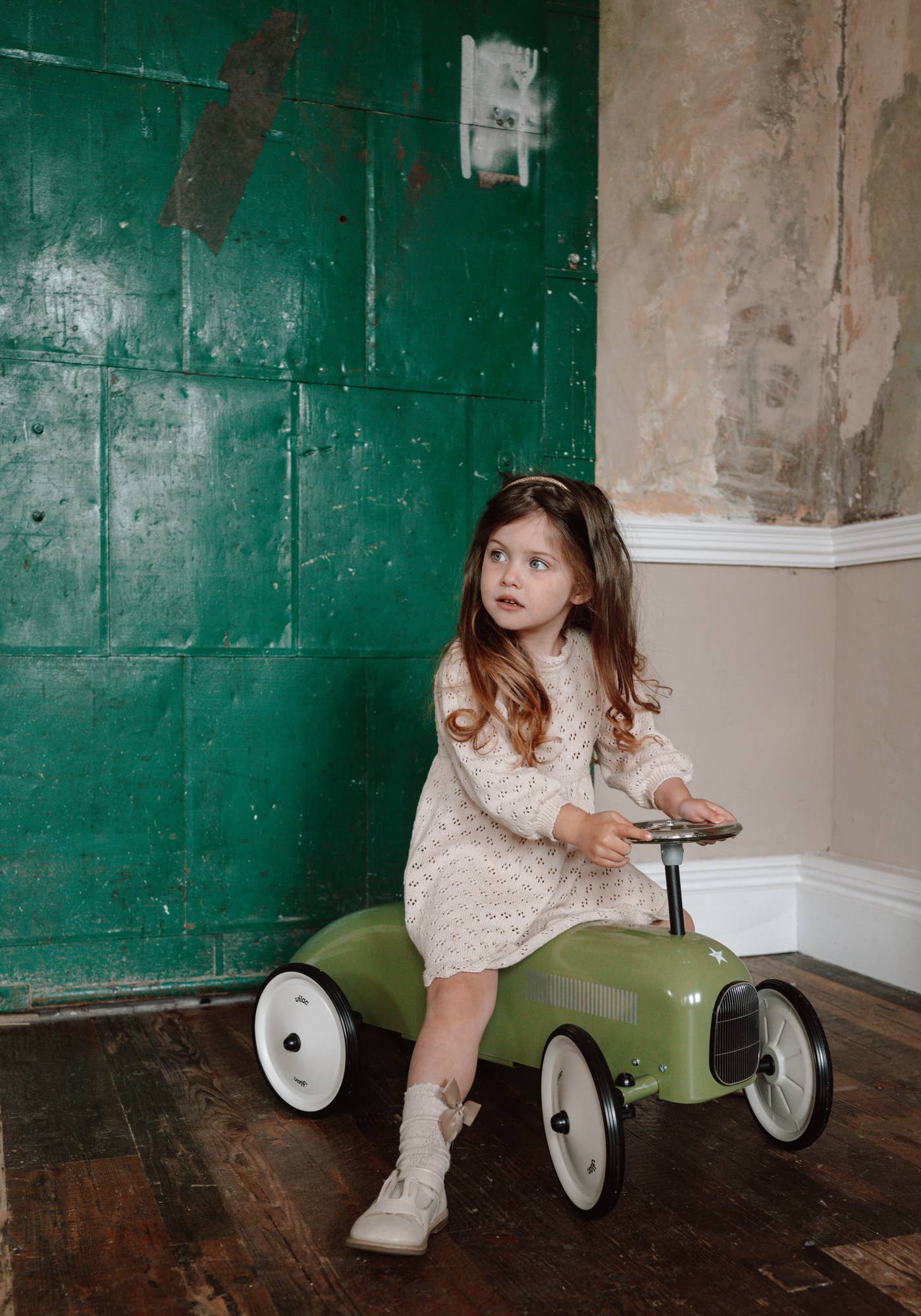 Vilac - Khaki Metal Car