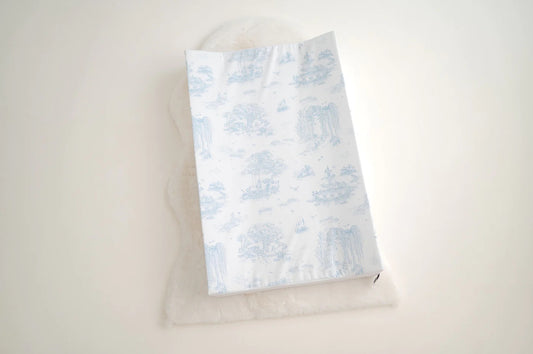 The Gilded Bird Spring Toile Blue Wedge Mat