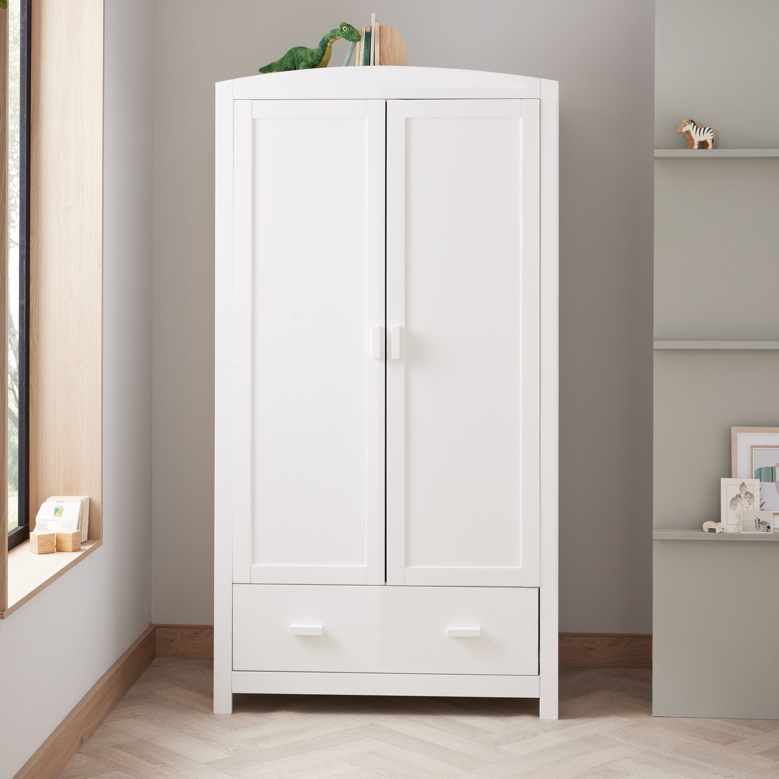 Universal Wardrobe - White