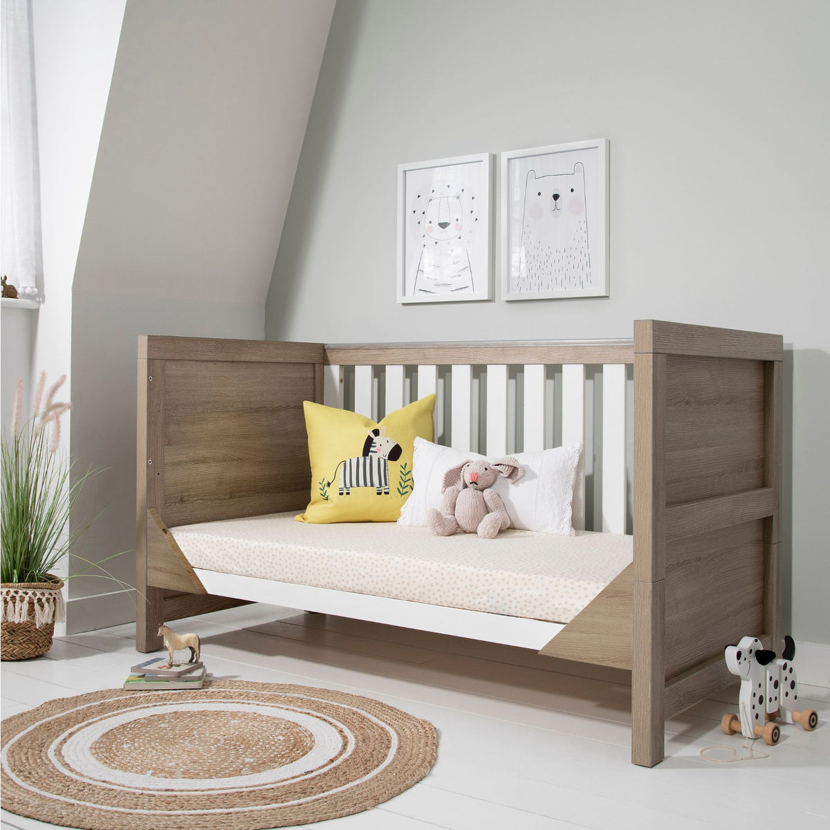 Tuti Bambini Modena 2 Piece Room Set - White/Oak