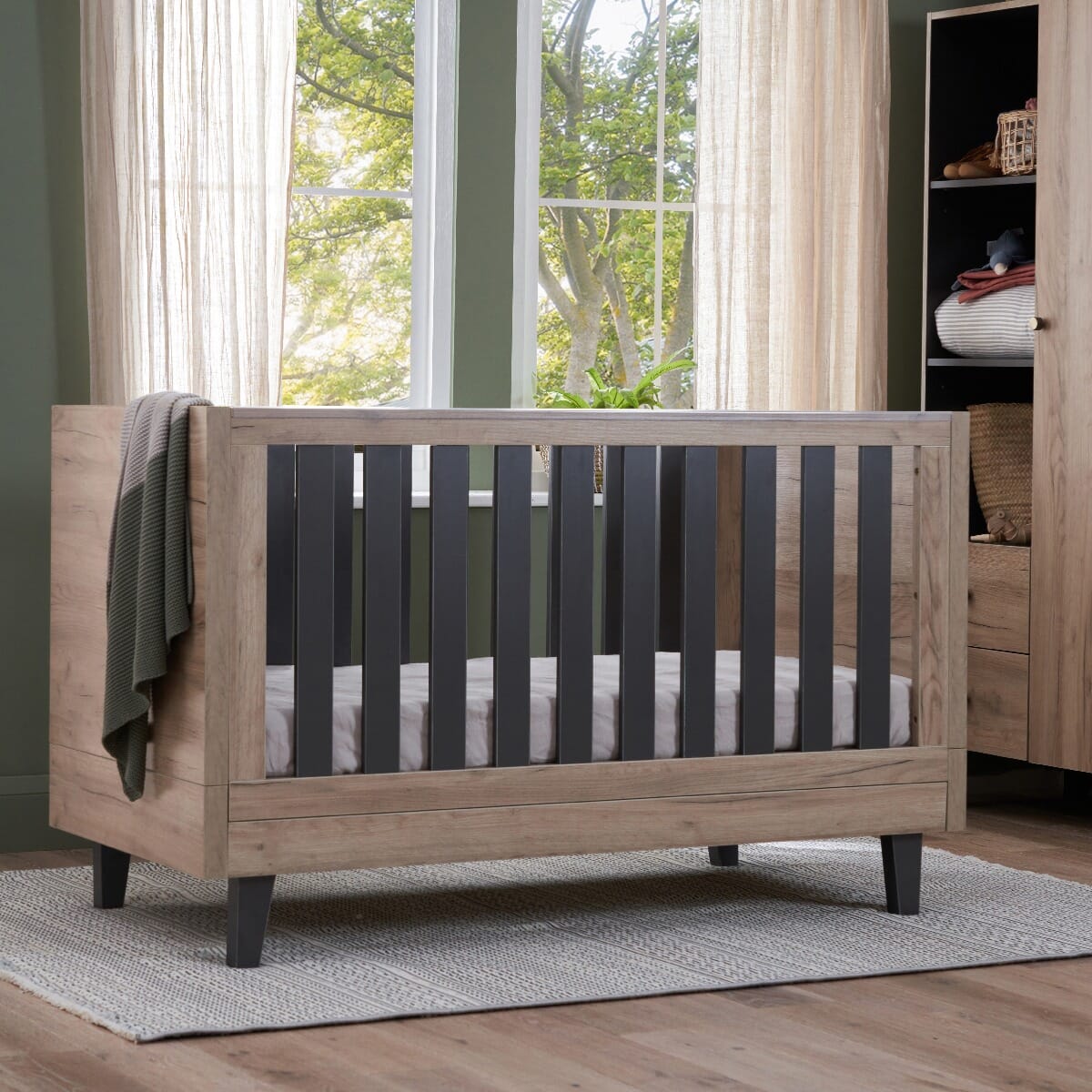Tutti Bambini Como Cot Bed