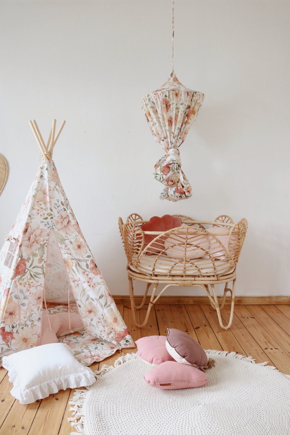 "Flower power" Teepee Tent