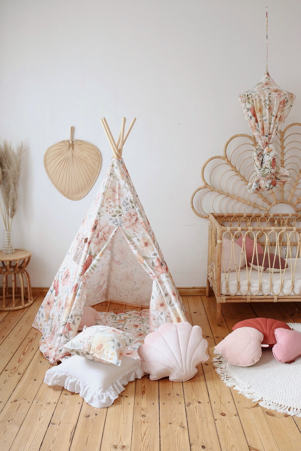 "Flower power" Teepee Tent