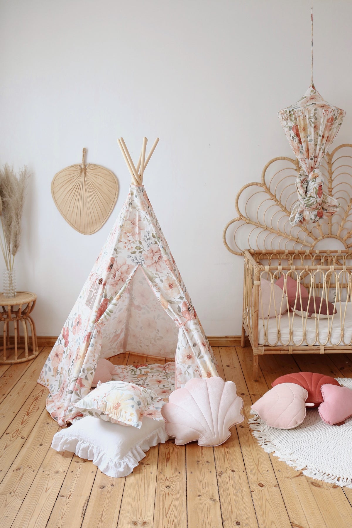 "Flower power" Teepee Tent